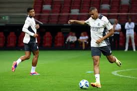 奥在完成退 奥在完成退